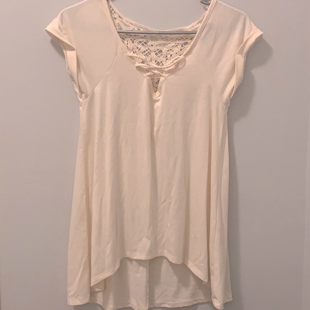 Rue21 off-white flowy short sleeve top